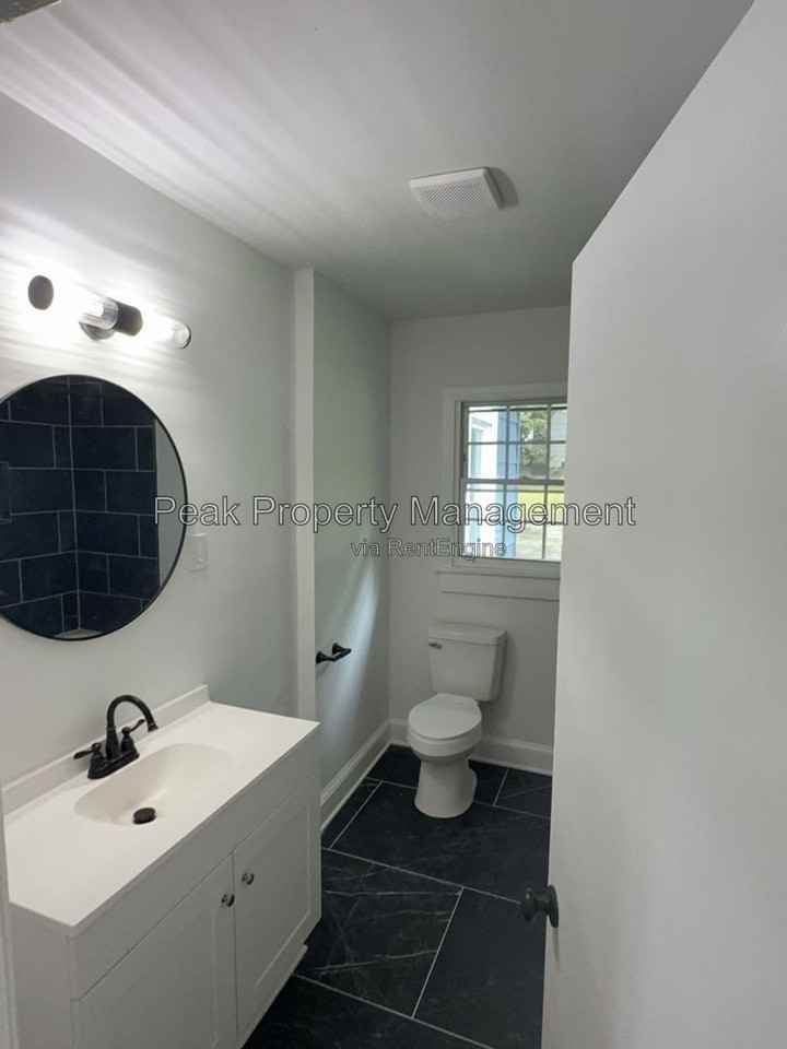 2958 Winston Churchill Dr - Photo 7 of 12
