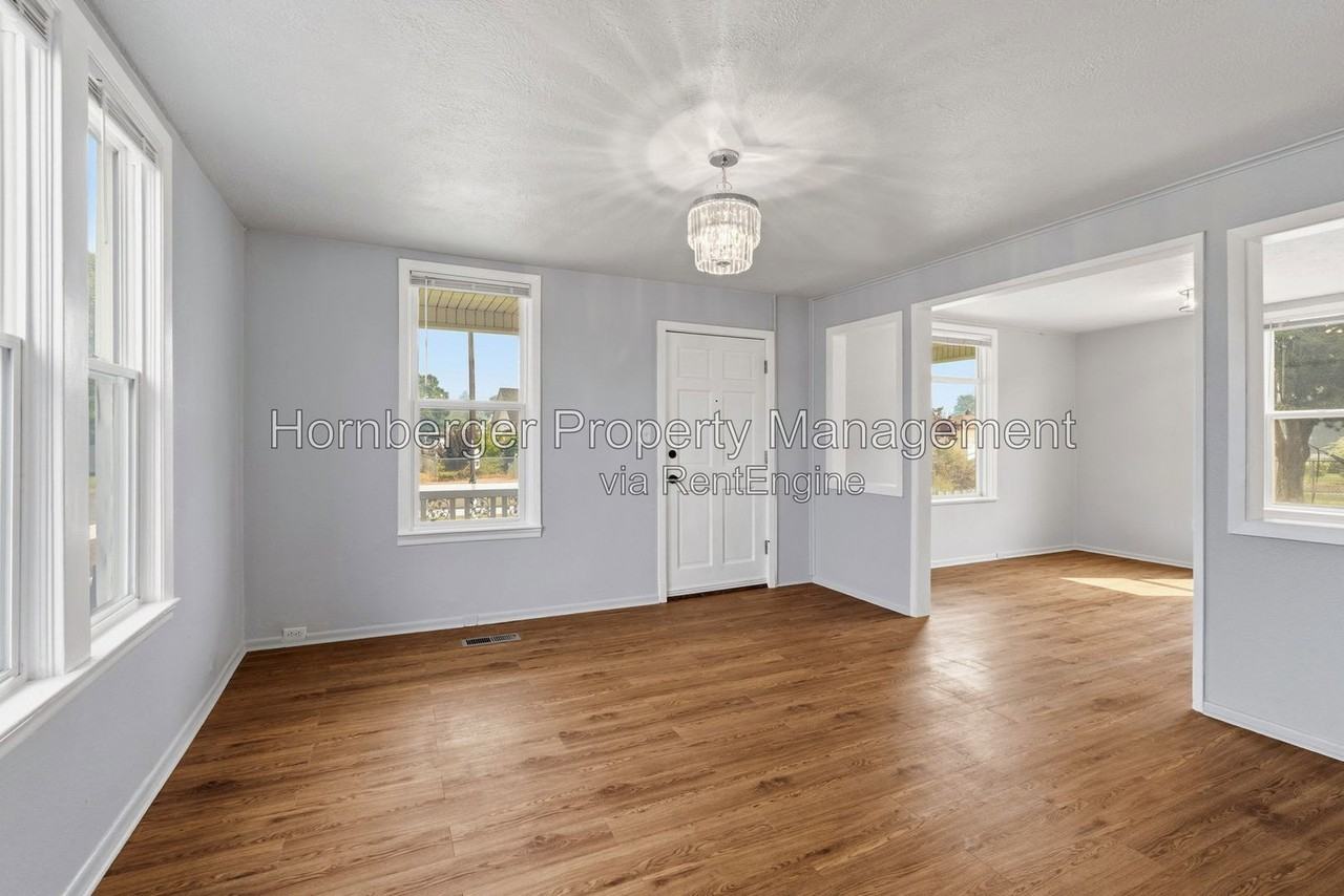 3502 E Jackson Ave - Photo 5 of 27