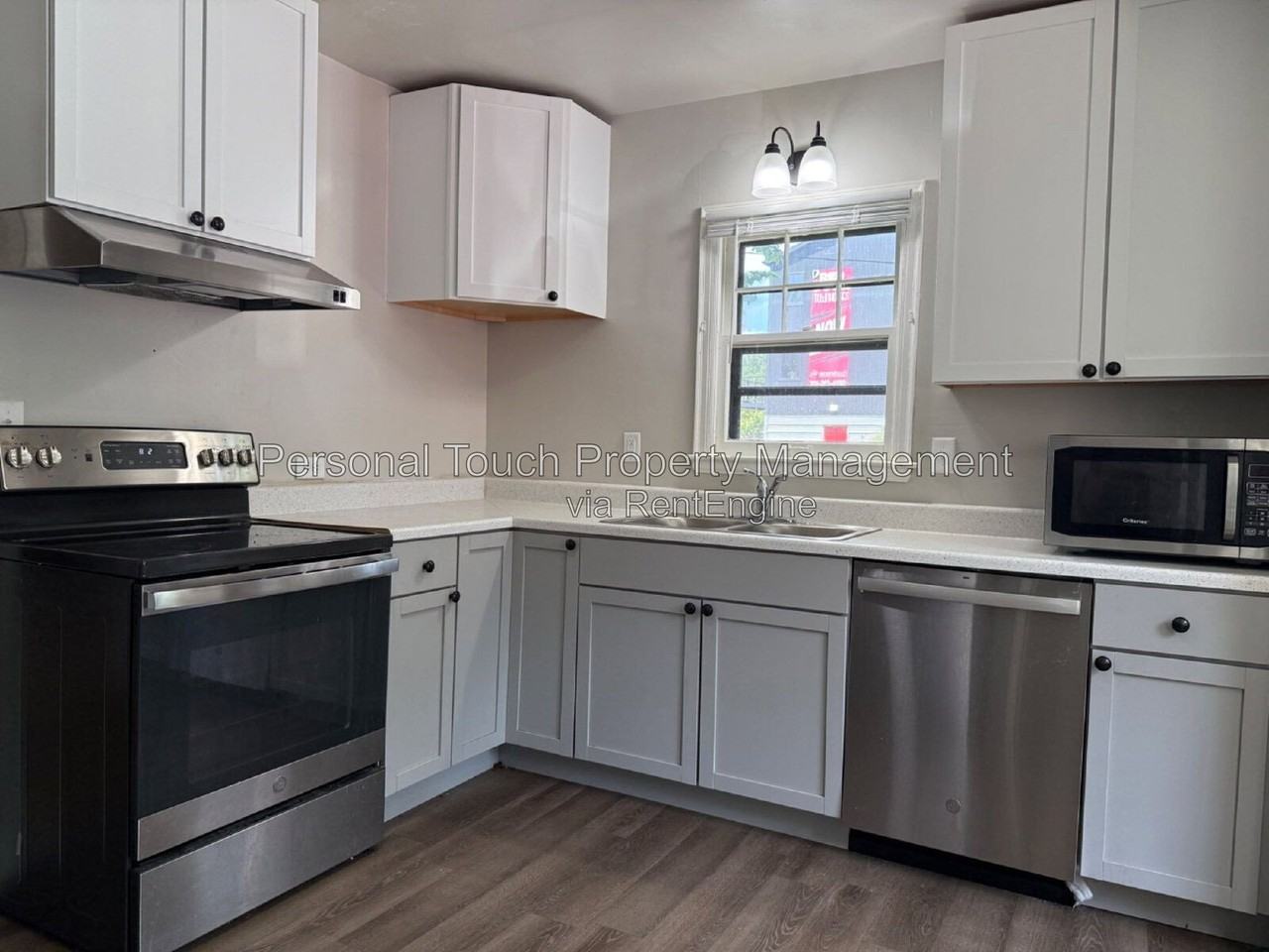 704 8th St S - Photo 4 of 48