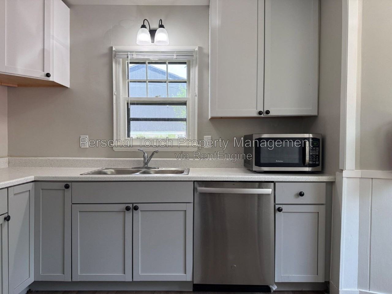 704 8th St S - Photo 5 of 48