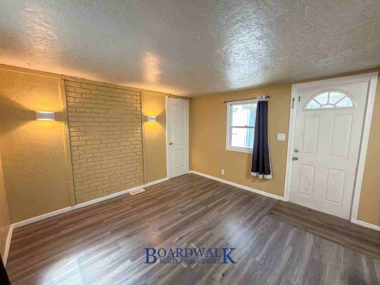 155 W State St #3 - Photo 6 of 29