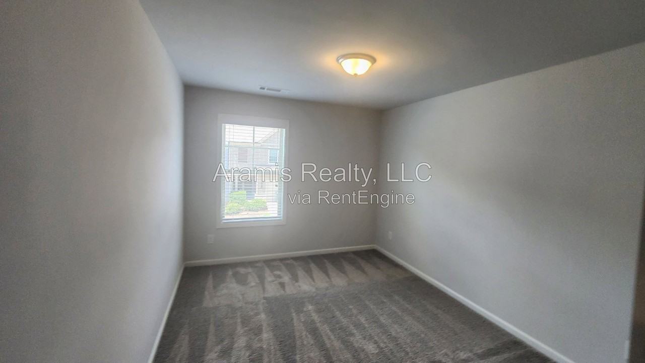 5228 Pinnacle Walk Ct - Photo 7 of 13