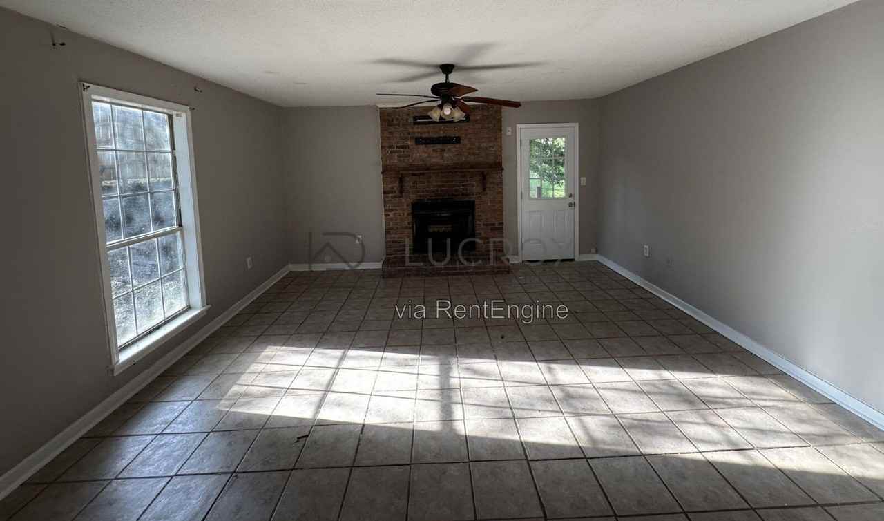 102 Briarmeade Dr #A - Photo 2 of 14