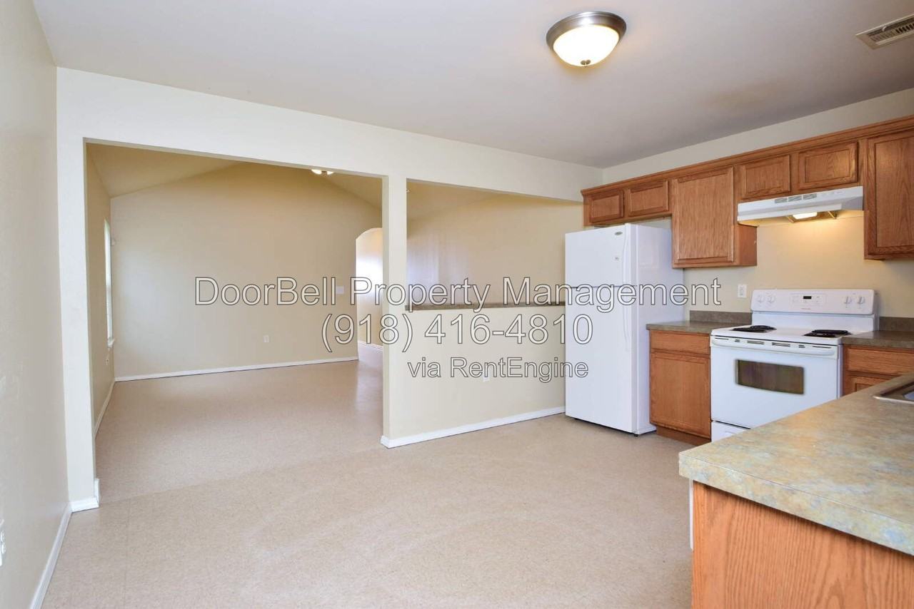 6009 S Madison Pl - Photo 5 of 16