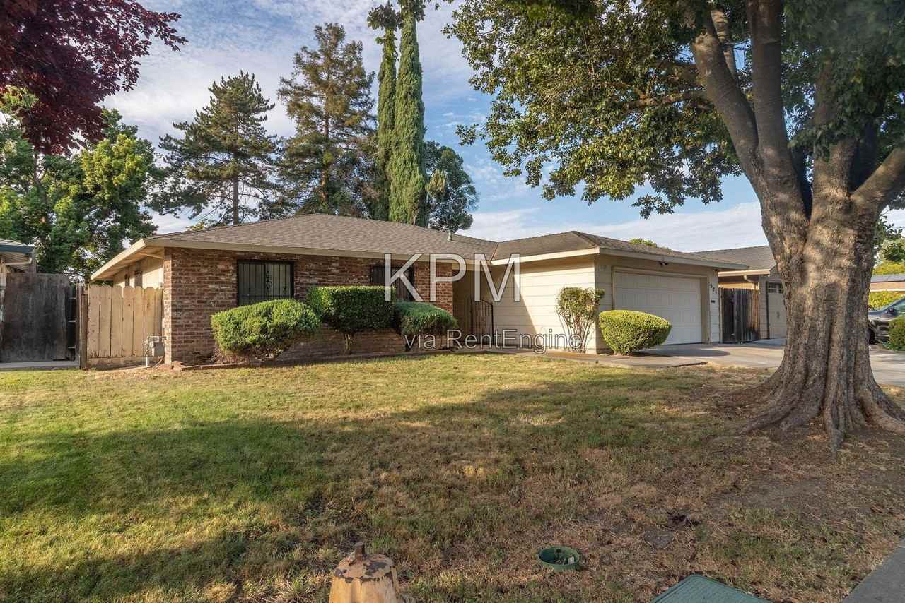 3525 Mill Springs Dr - Photo 4 of 29