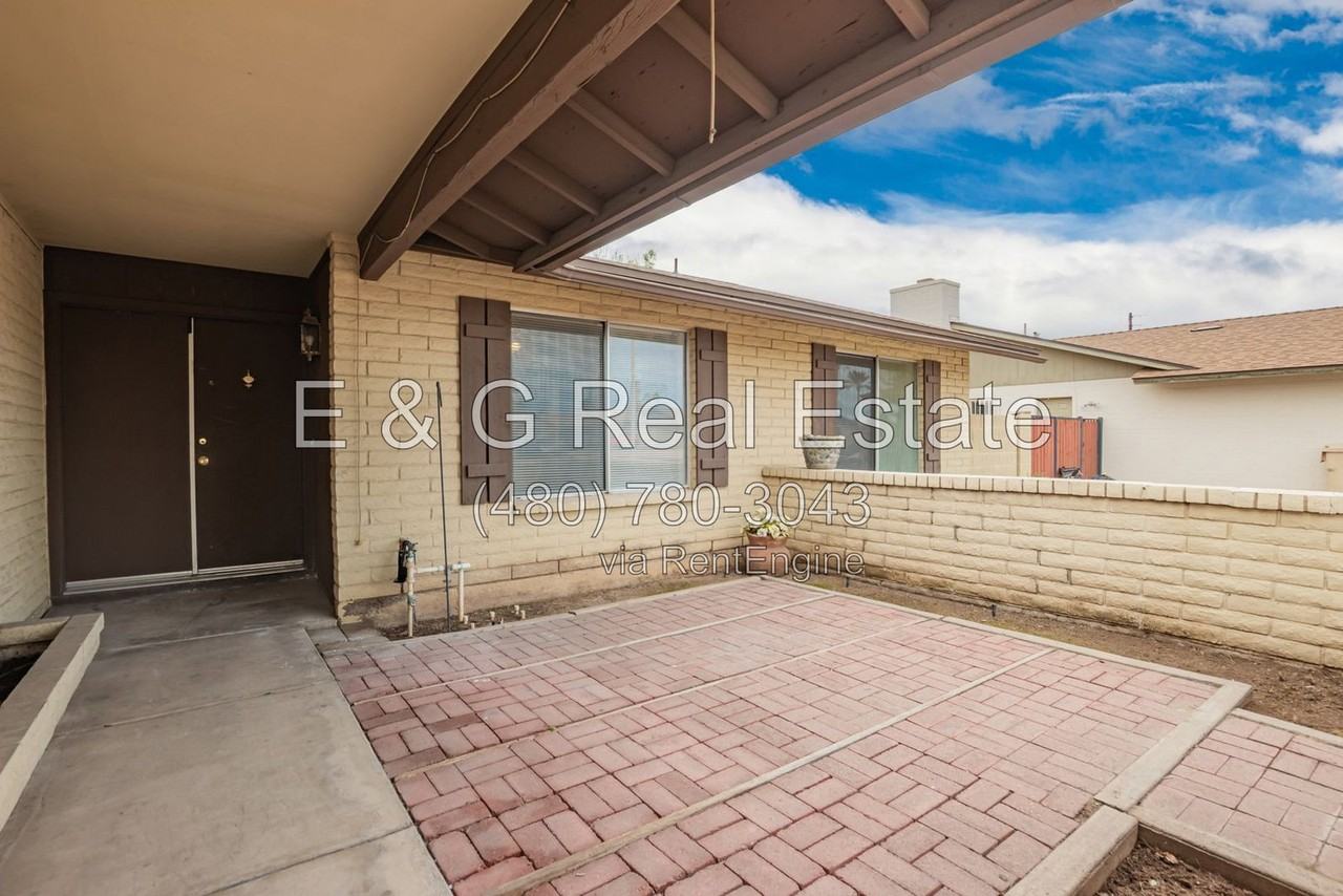 5055 W Vogel Ave - Photo 5 of 32