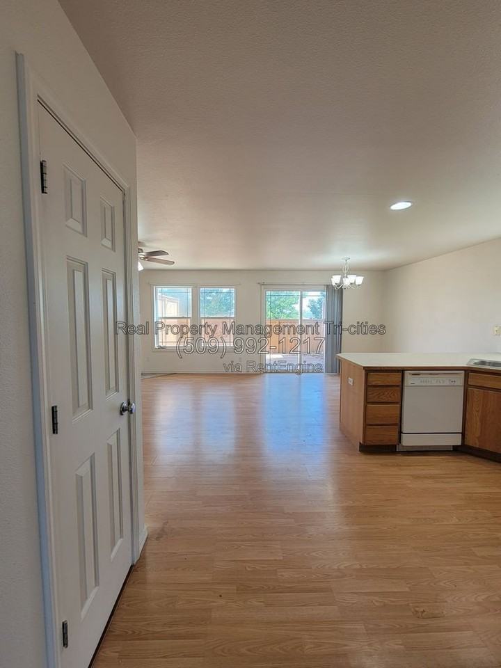 7606 Quadra Dr - Photo 5 of 24
