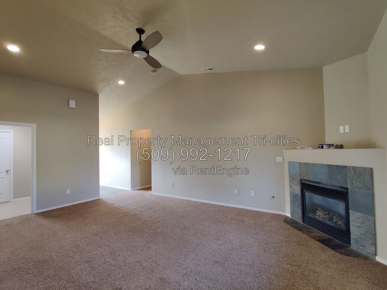 2667 Torrey Pines Way - Photo 2 of 33