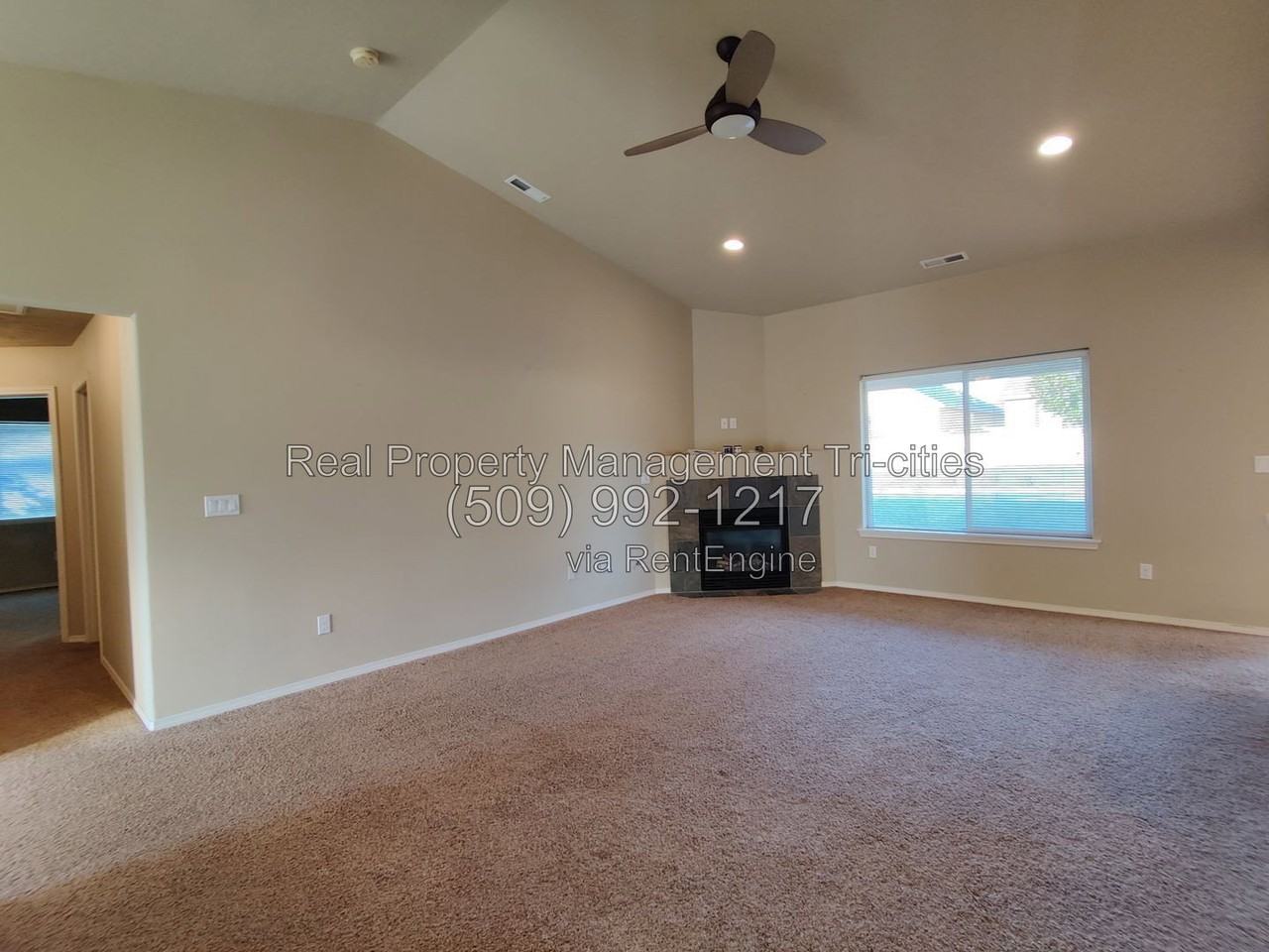 2667 Torrey Pines Way - Photo 5 of 33
