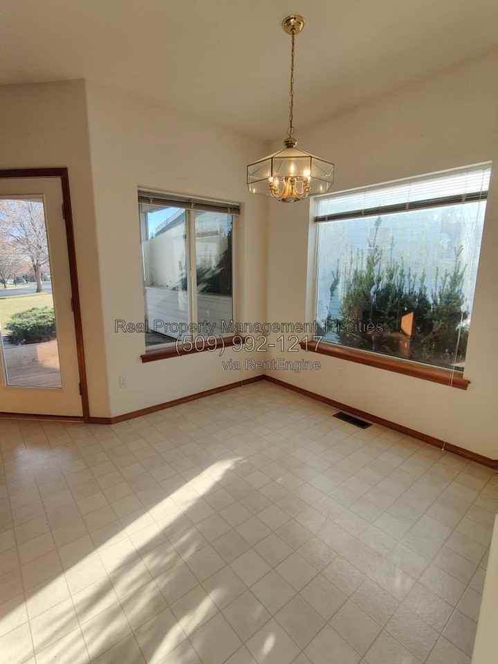 2650 Sandstone Ln - Photo 7 of 11