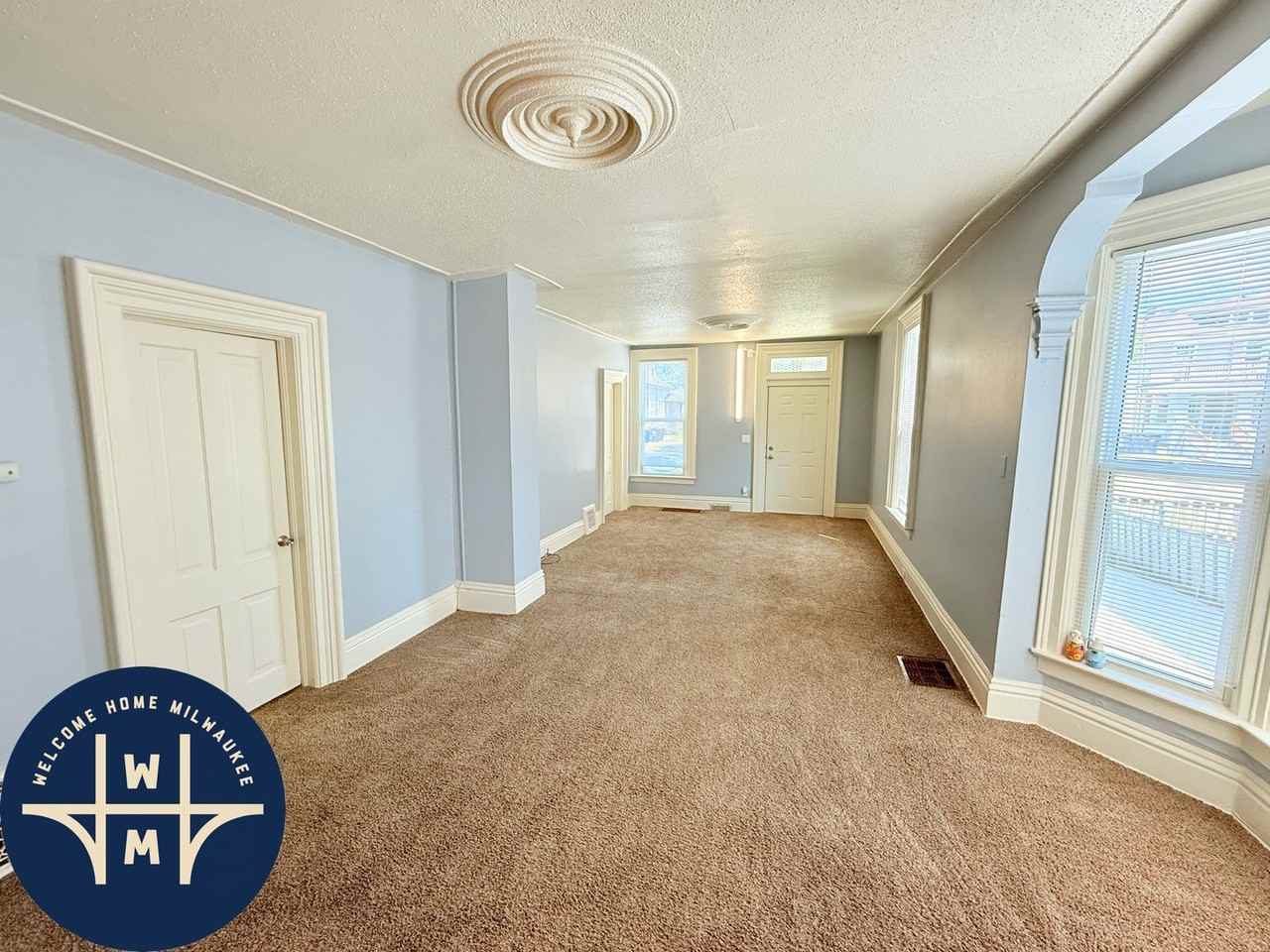 916 Grand Ave - Photo 2 of 21