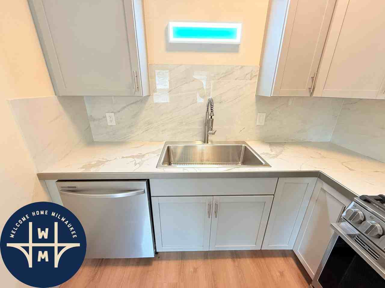916 Grand Ave - Photo 7 of 21