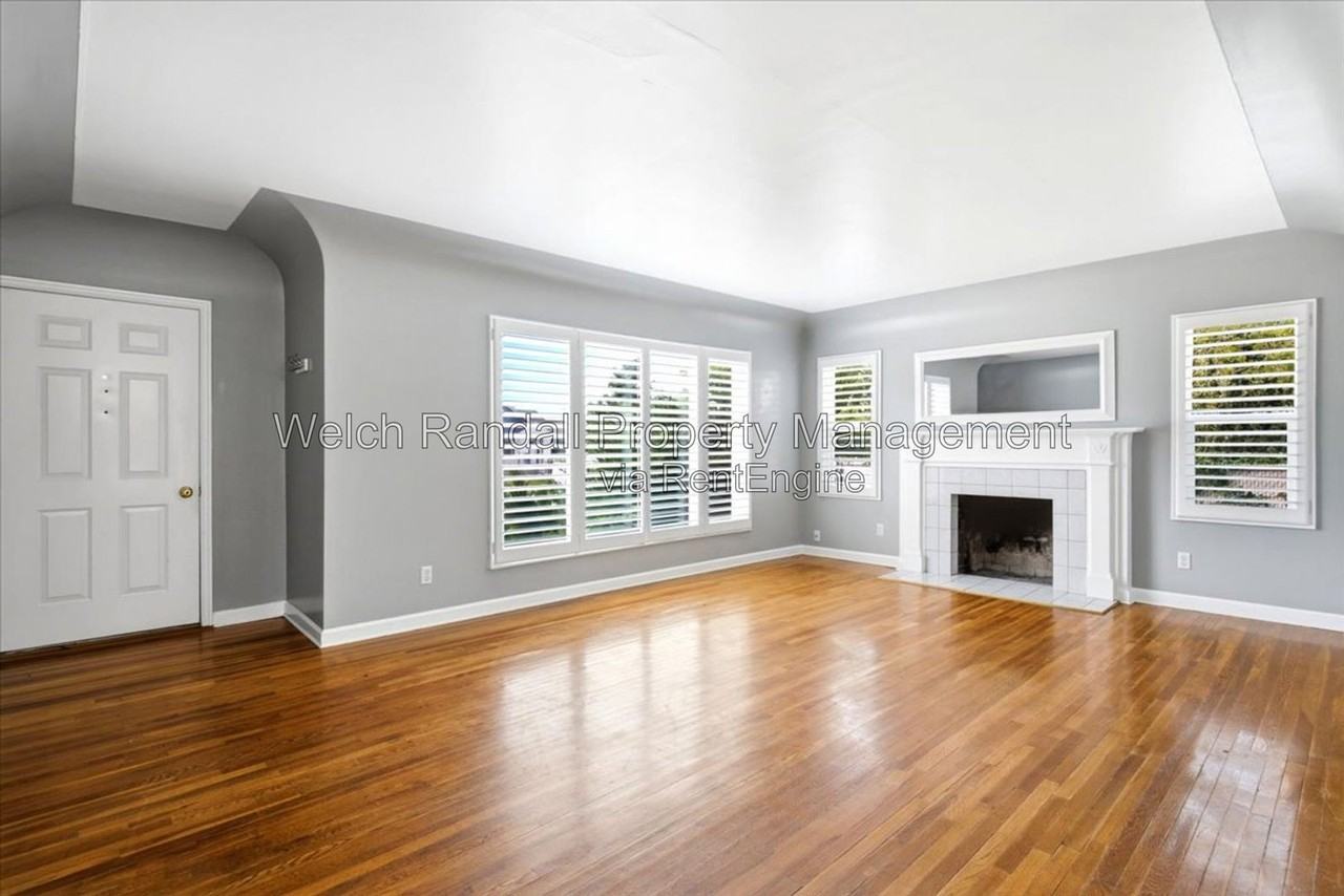 425 E Center St - Photo 2 of 31