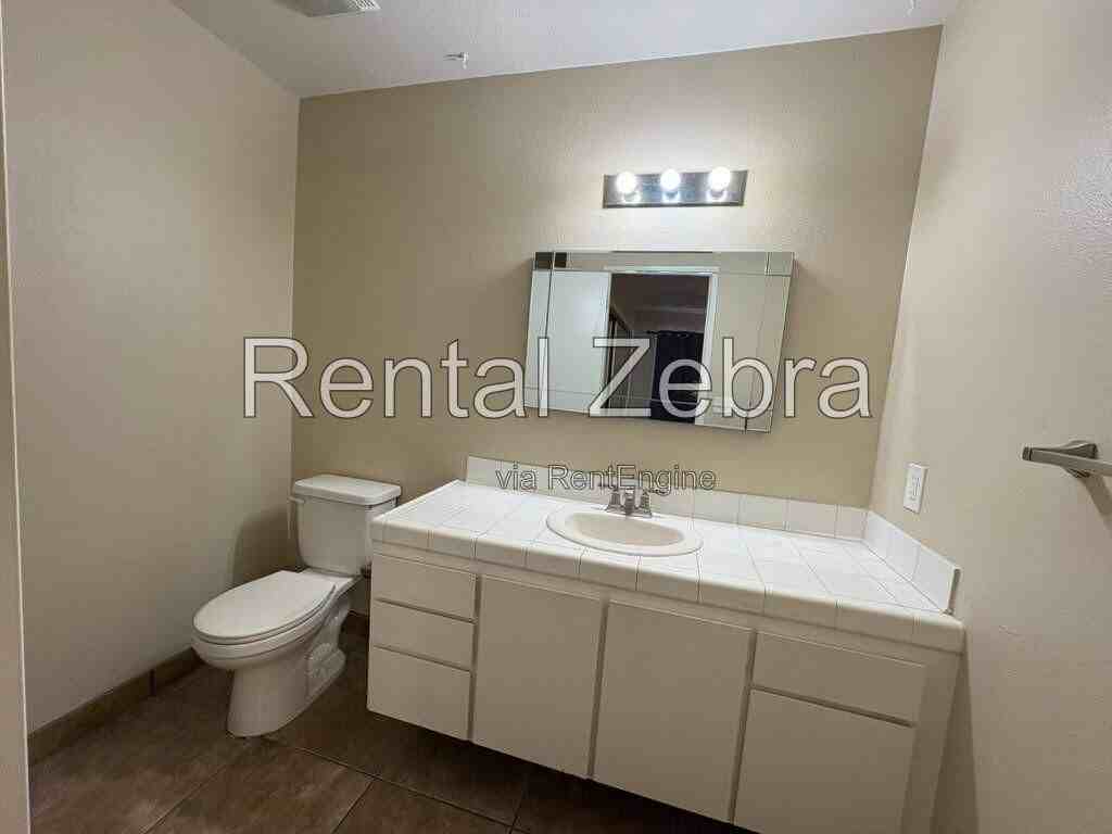 1340 Frankfort Ct - Photo 7 of 11