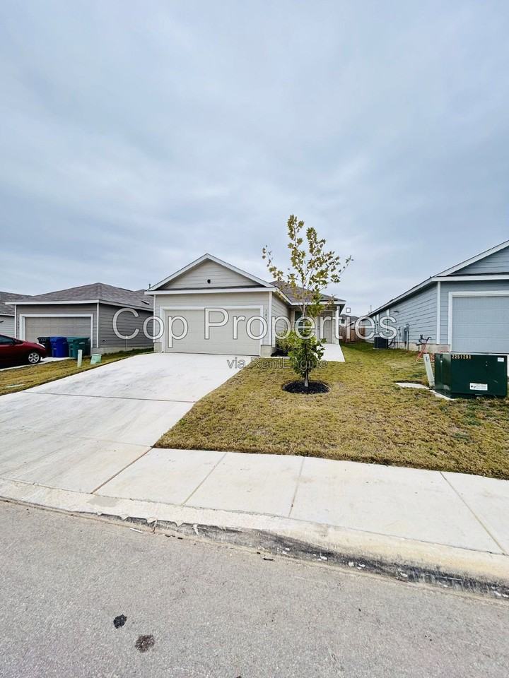 1435 Riojas Rd - Photo 2 of 14
