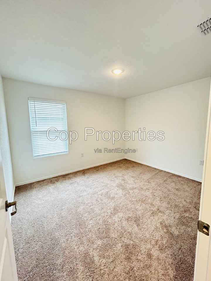 1435 Riojas Rd - Photo 6 of 14