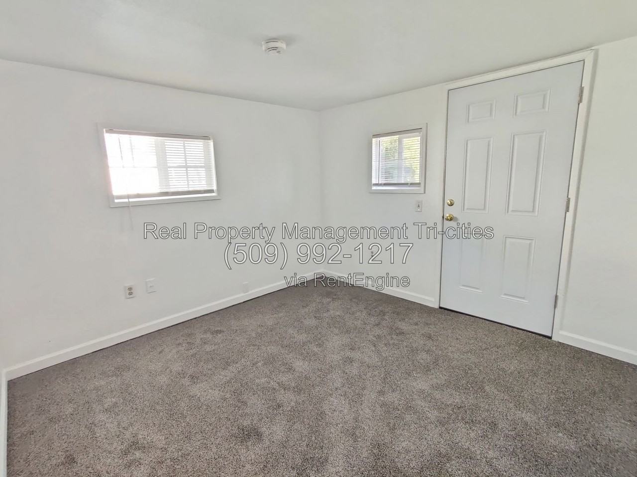 1110 Potter Ave - Photo 7 of 10