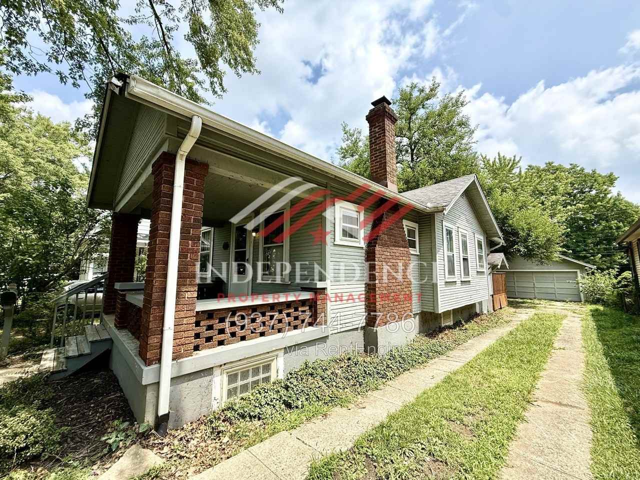 2720 Dwight Ave - Photo 2 of 20