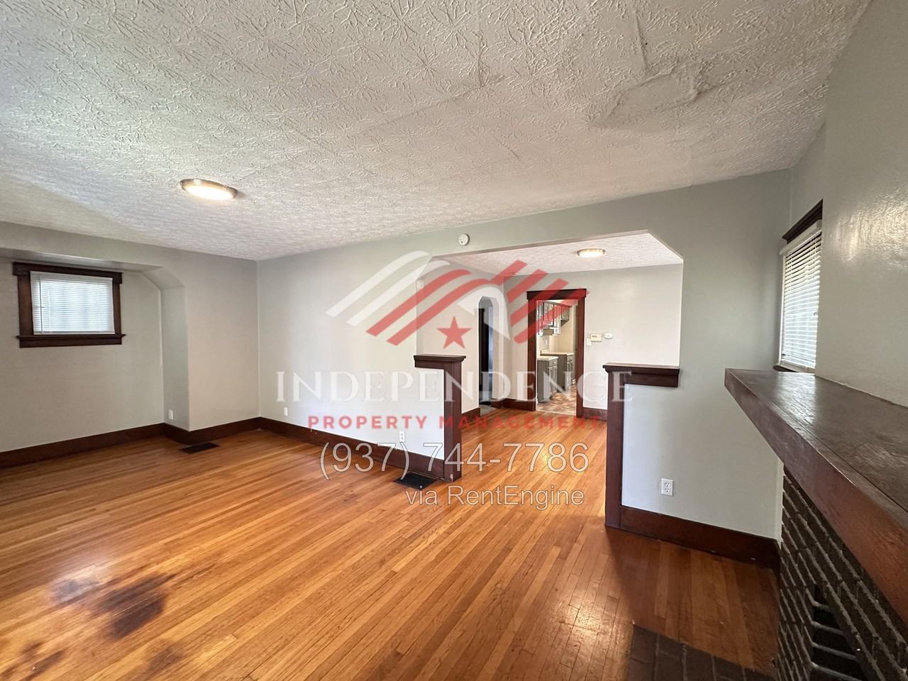 2720 Dwight Ave - Photo 3 of 20