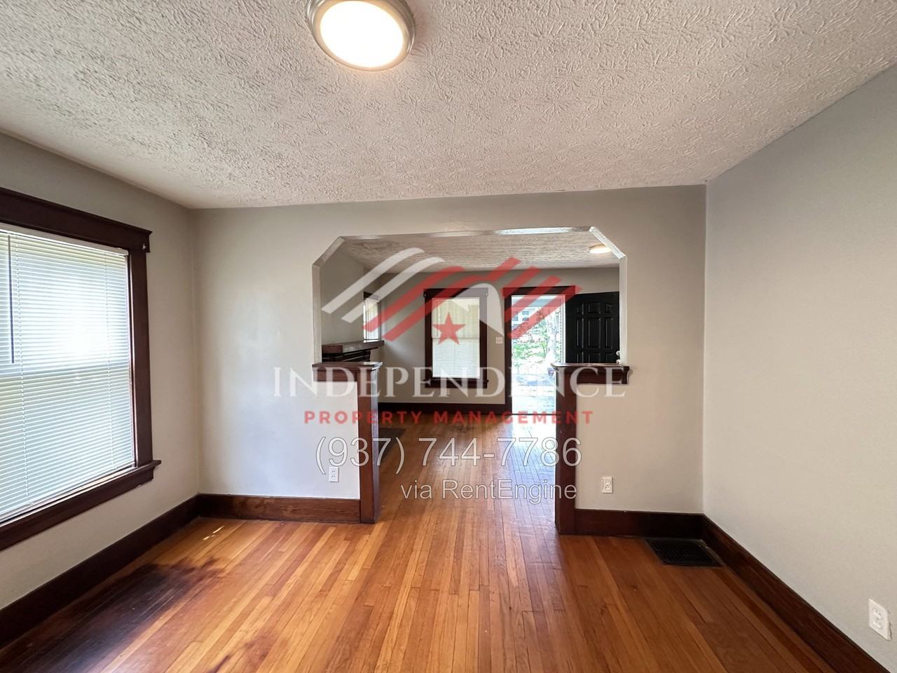 2720 Dwight Ave - Photo 5 of 20