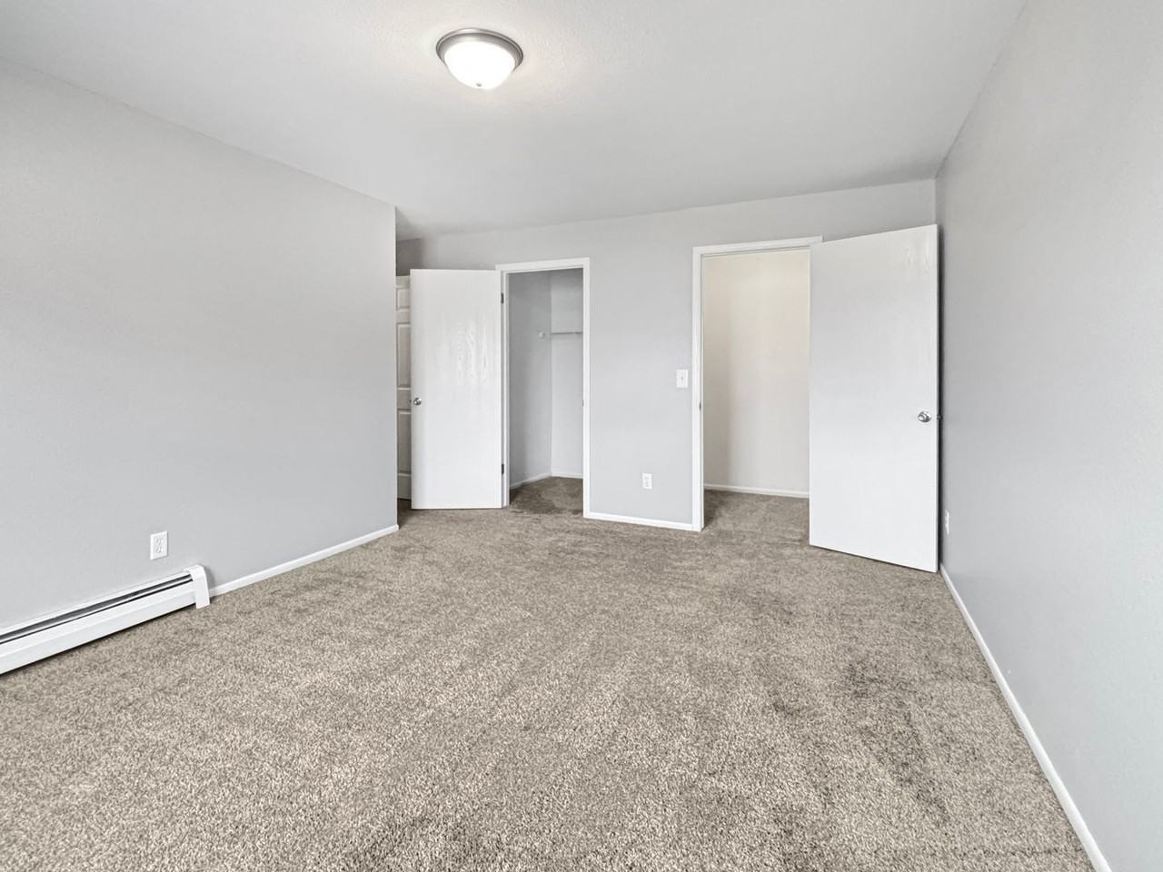 1018 Abbey Ct #6 - Photo 4 of 7