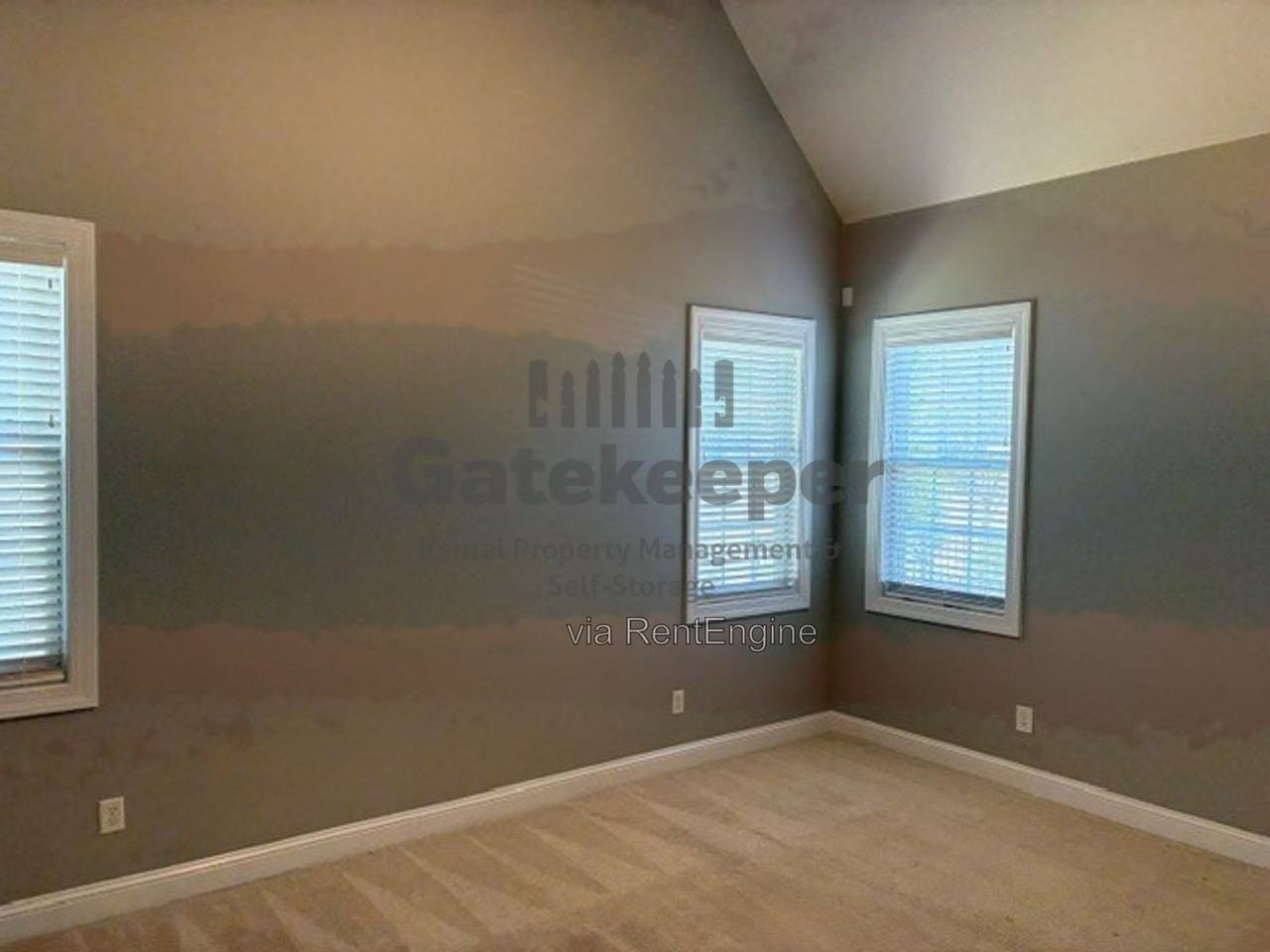 208 Lenox Dr - Photo 7 of 20