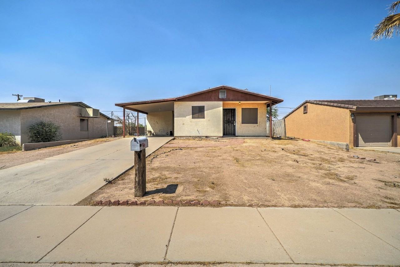 1114 E Bisnaga St - Photo 2 of 17