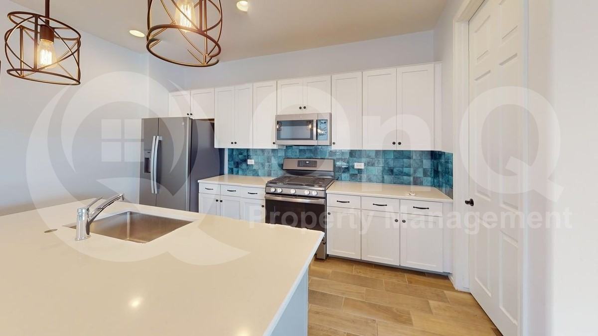 11929 E Ryscott Cir - Photo 4 of 24