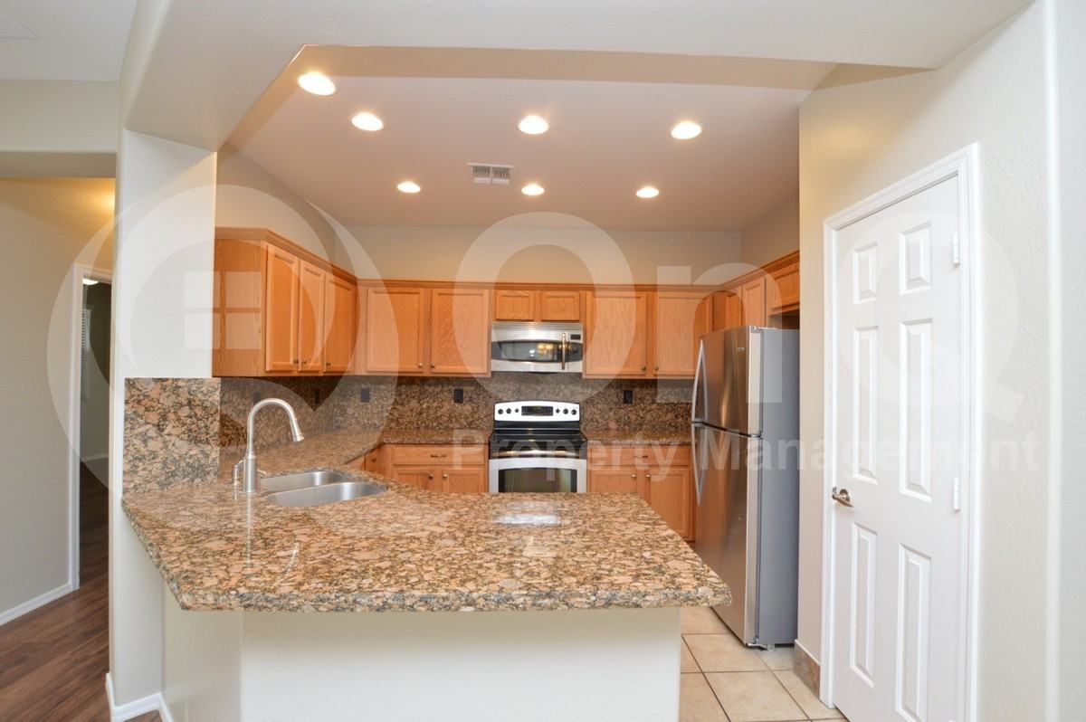 43308 N Vista Hills Dr - Photo 4 of 31