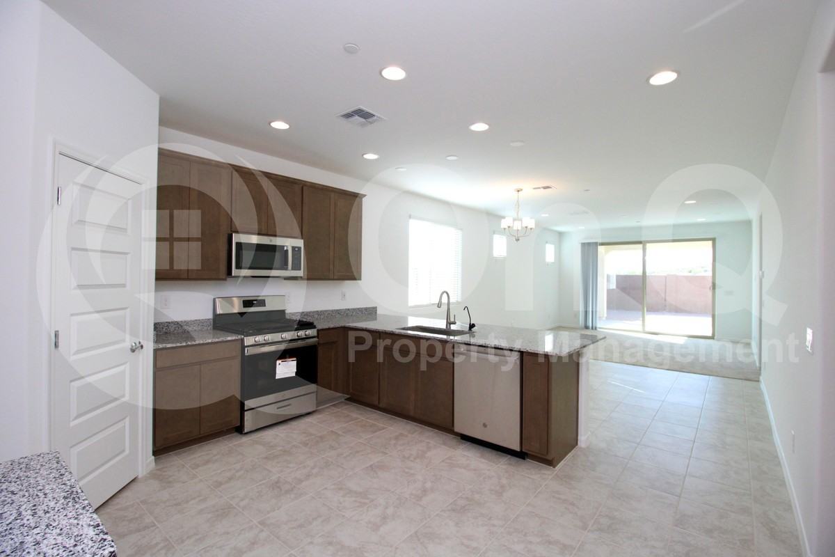 32470 N 122nd Ln - Photo 3 of 39