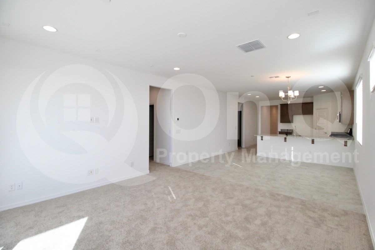 32470 N 122nd Ln - Photo 6 of 39