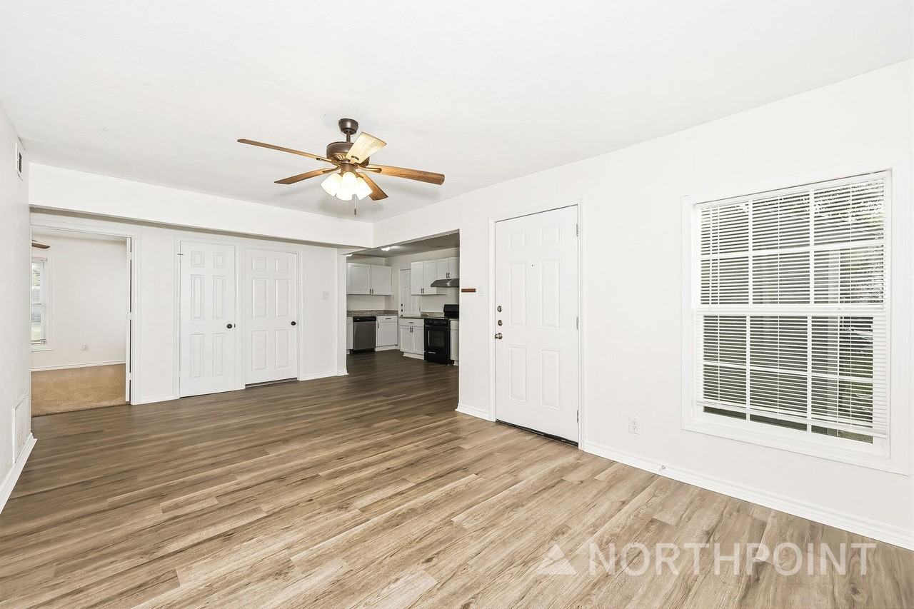 1700 Ruth St - Photo 3 of 16