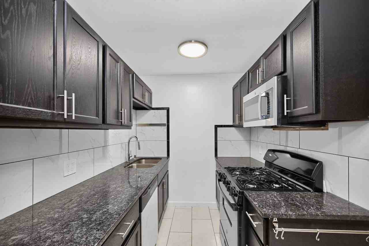 2108 Salvador St #4 - Photo 2 of 22
