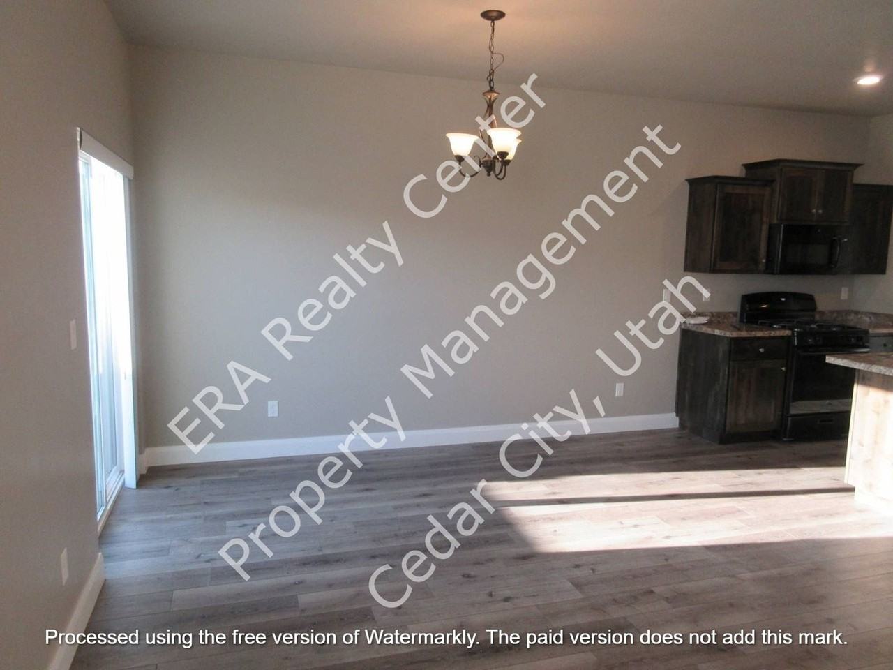 485 W 1425 N - Photo 5 of 15