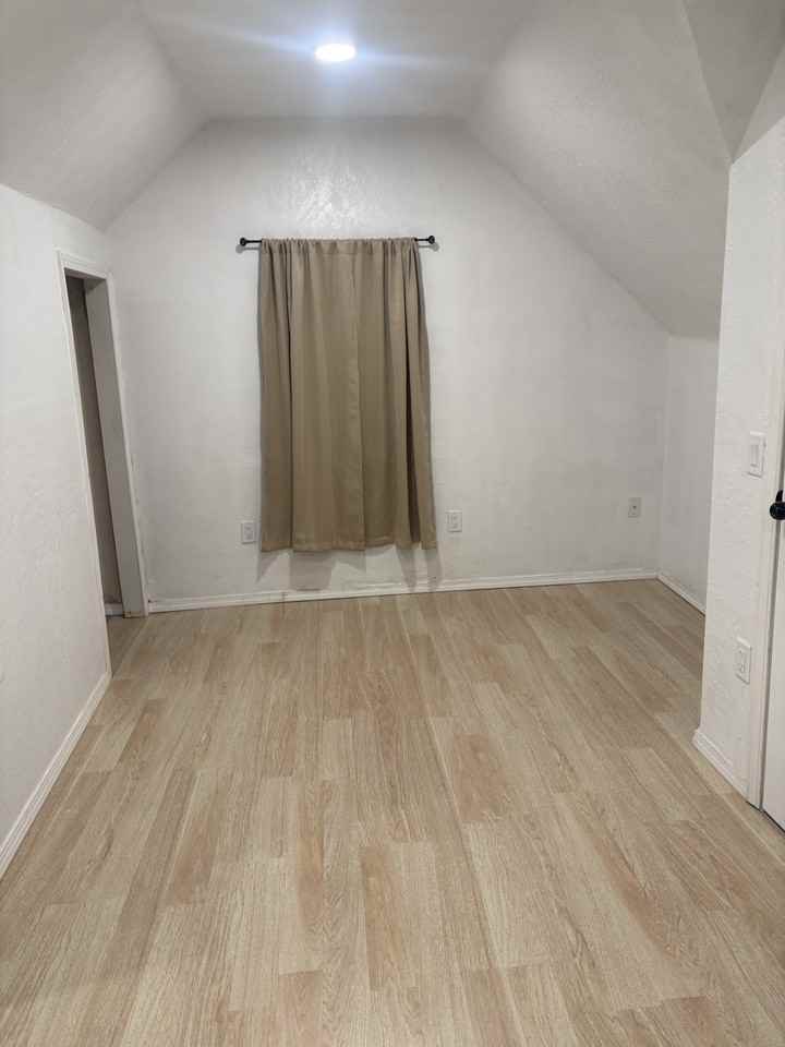 207 E 15th St #1 - Photo 3 of 3