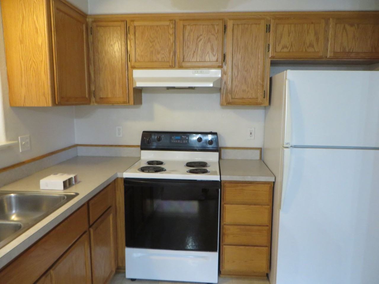 370 Rolling Hills Rd - Photo 5 of 11