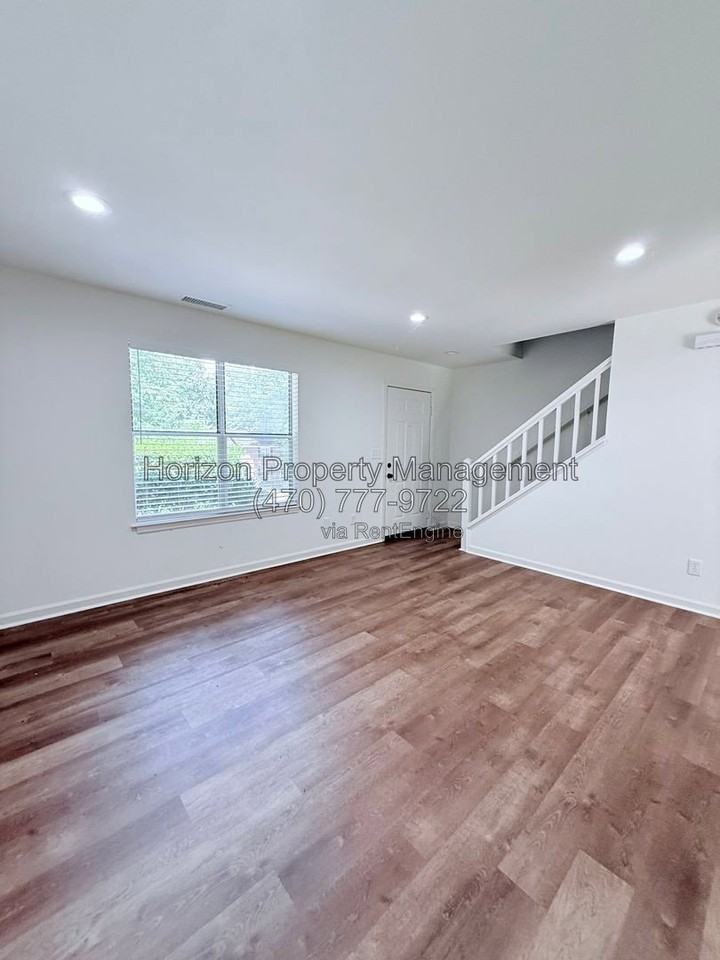 4030 Hidden Hollow Ter #A - Photo 3 of 15