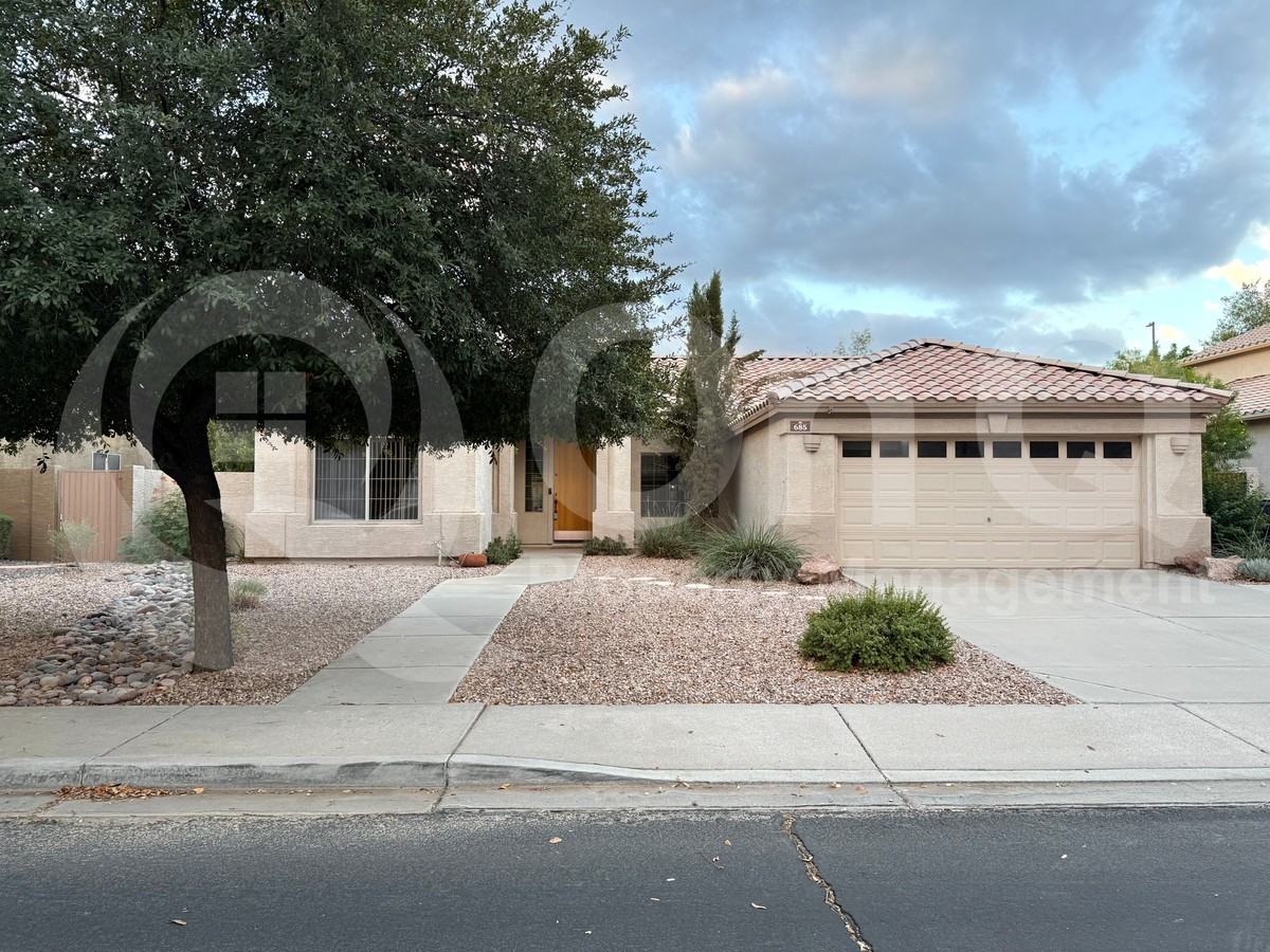 685 W Estrella Dr - Photo 2 of 29