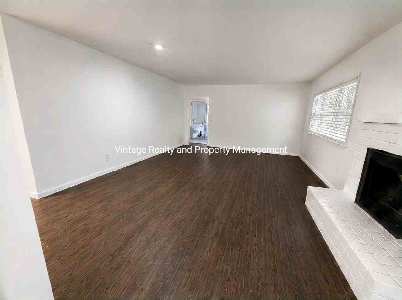 623 Bedlow Dr - Photo 2 of 9