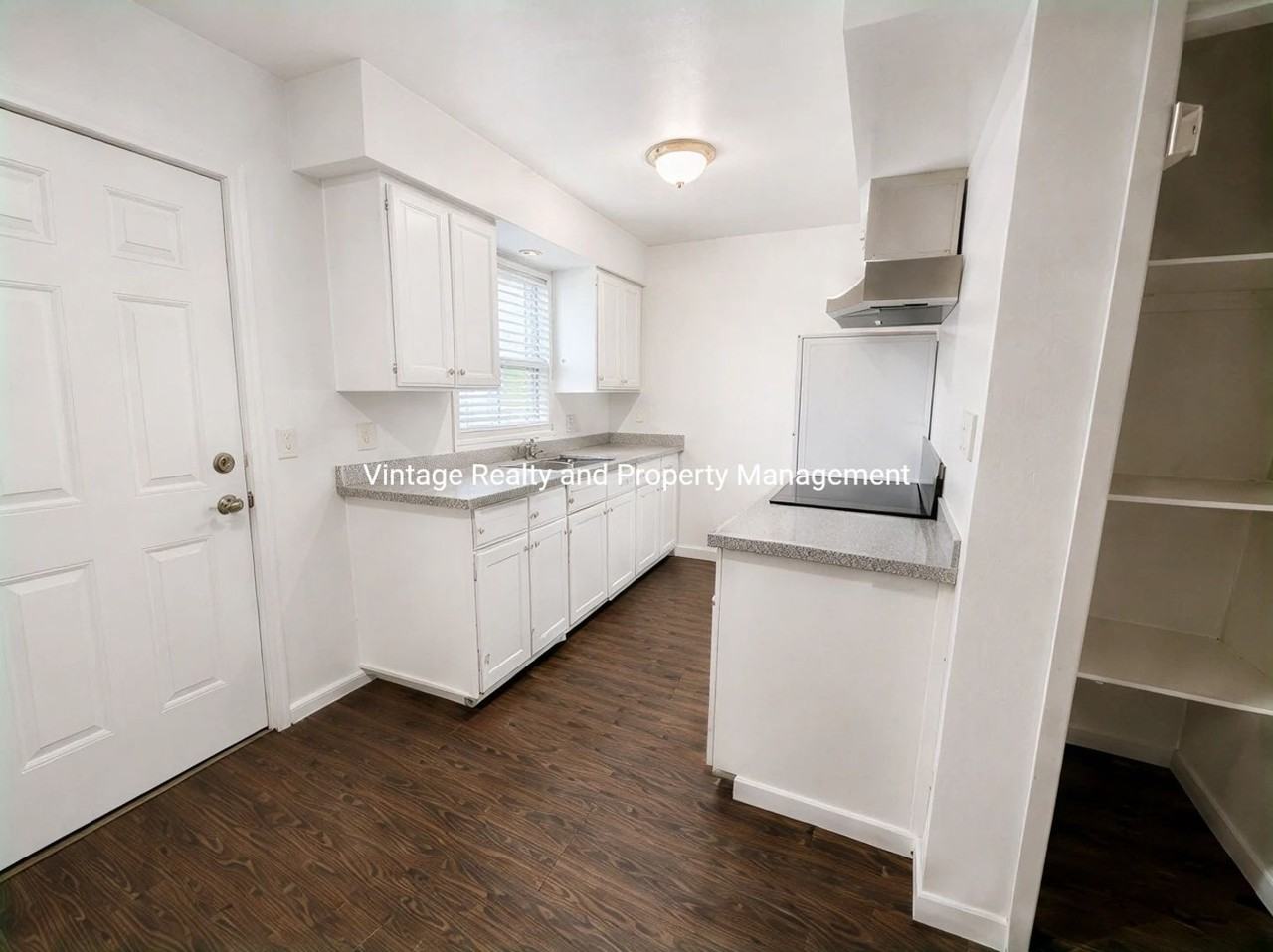 623 Bedlow Dr - Photo 3 of 9