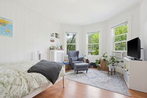 featured image of 298 Brookline St