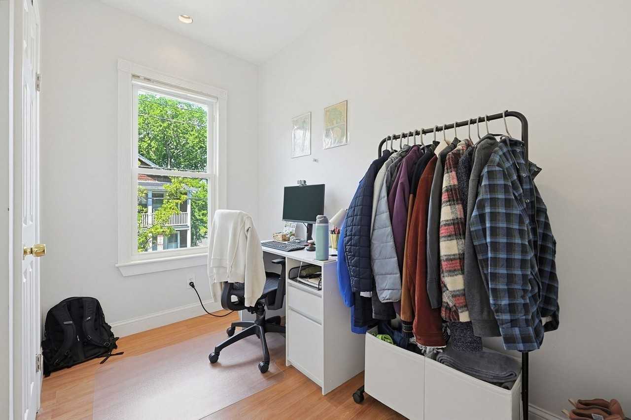 298 Brookline St - Photo 4 of 14