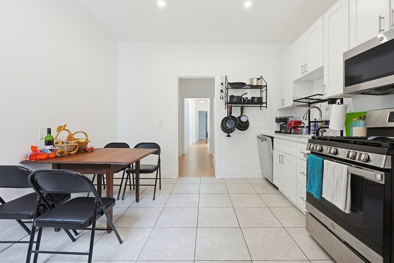 298 Brookline St - Photo 6 of 14