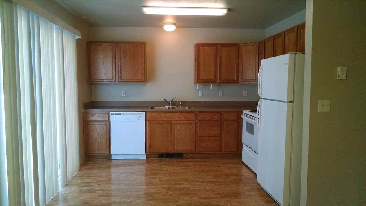 1624 5th Ave E - Photo 2 of 6