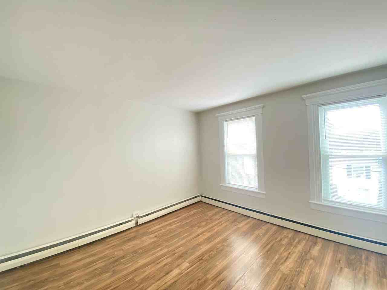 43 Ashland St #2 - Photo 5 of 24