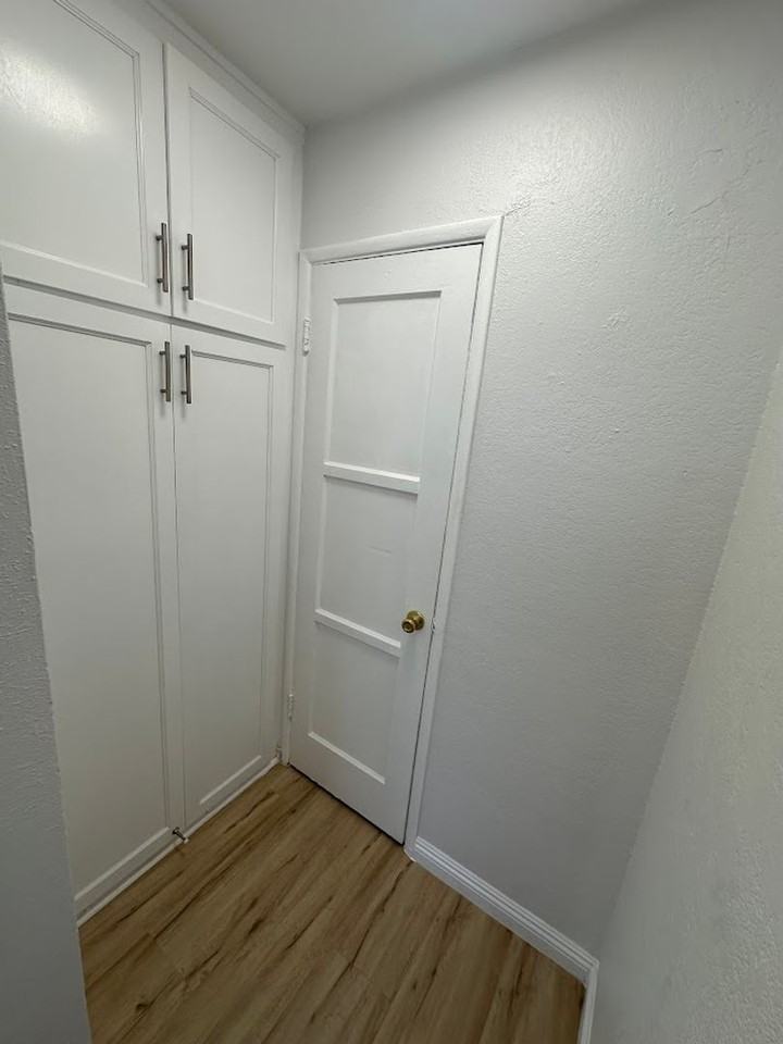 4241 7/8 Redondo Beach Blvd - Photo 6 of 11