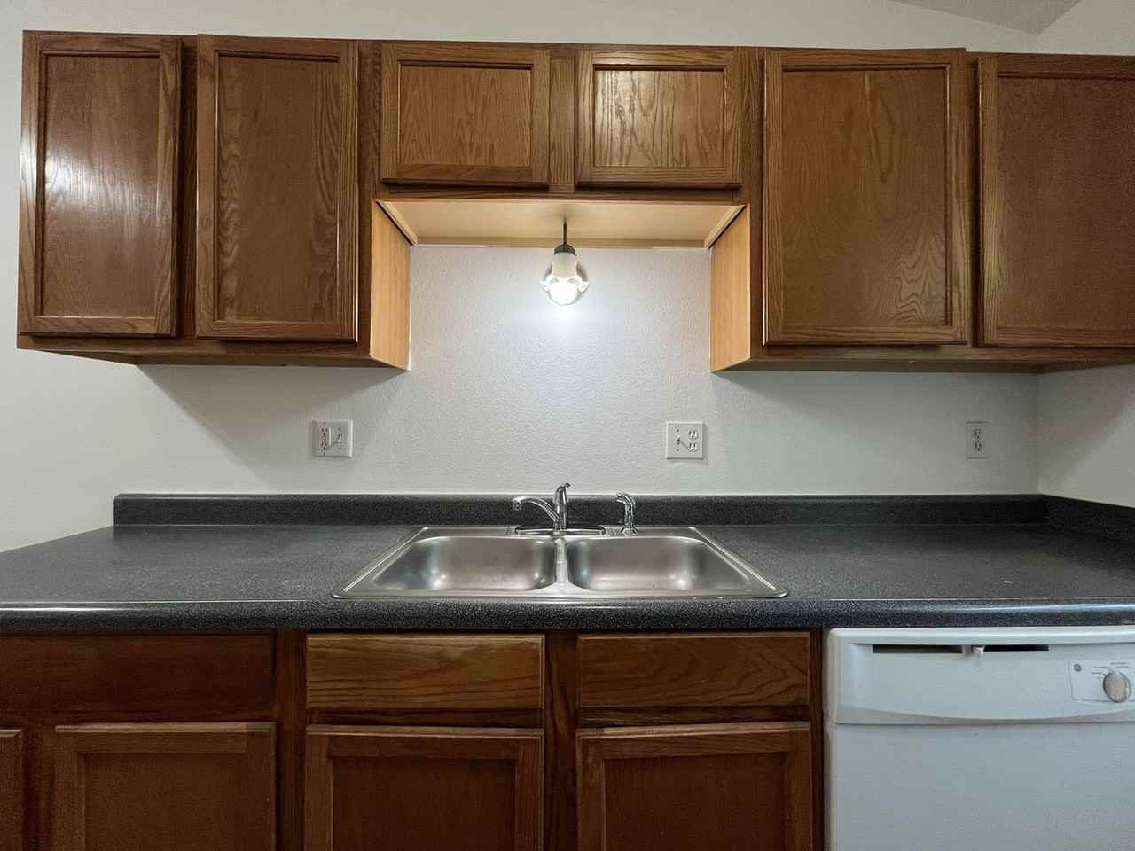 12311 Se Holgate Blvd - Photo 7 of 37