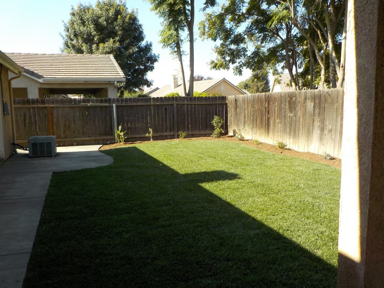 5422 W Dorothea Ave - Photo 2 of 7