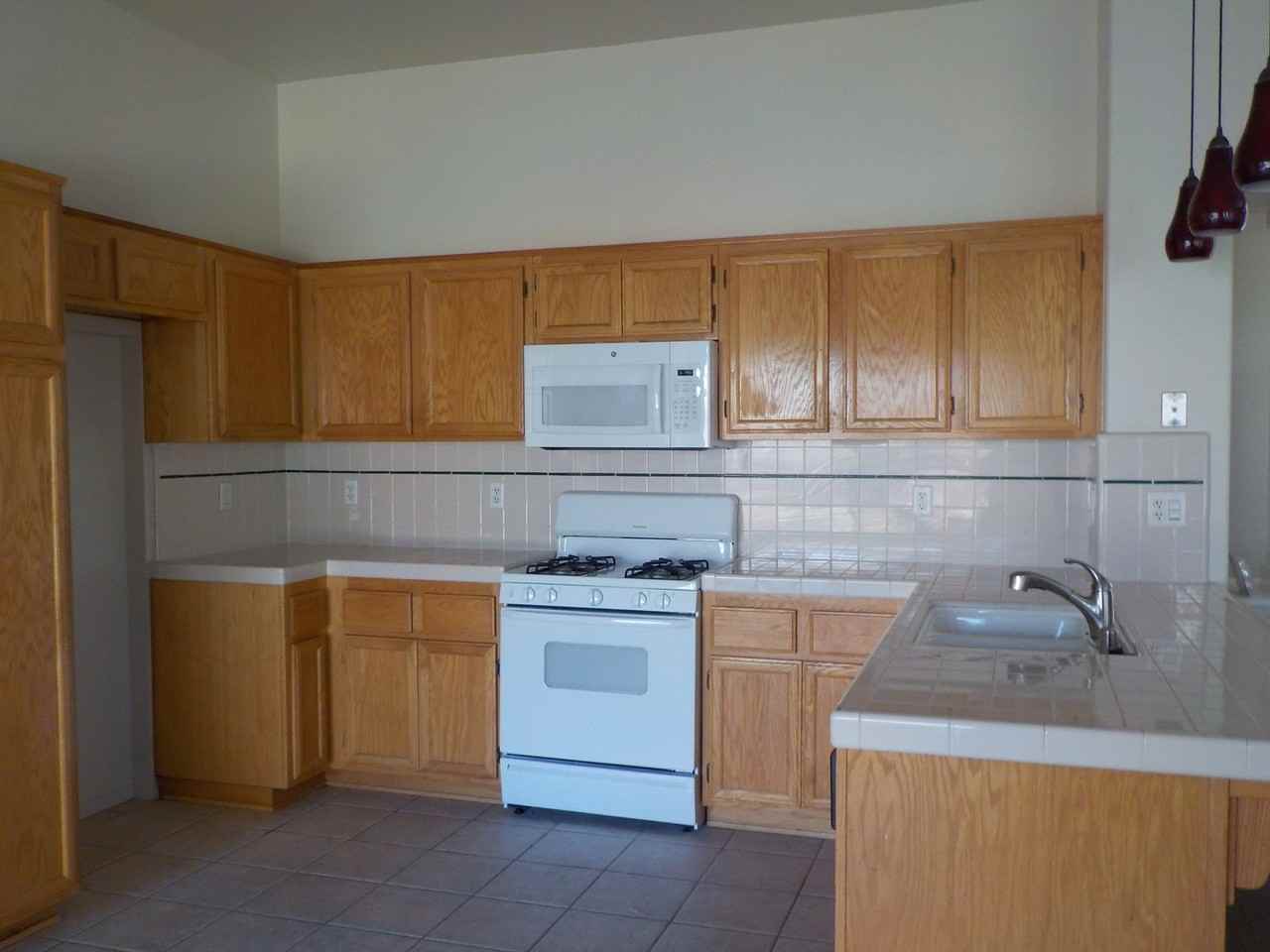 5422 W Dorothea Ave - Photo 3 of 7