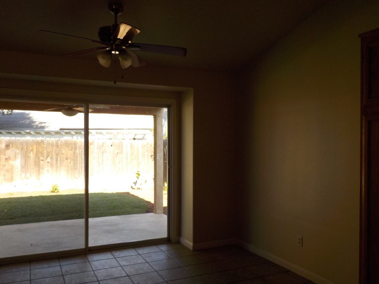 5422 W Dorothea Ave - Photo 5 of 7